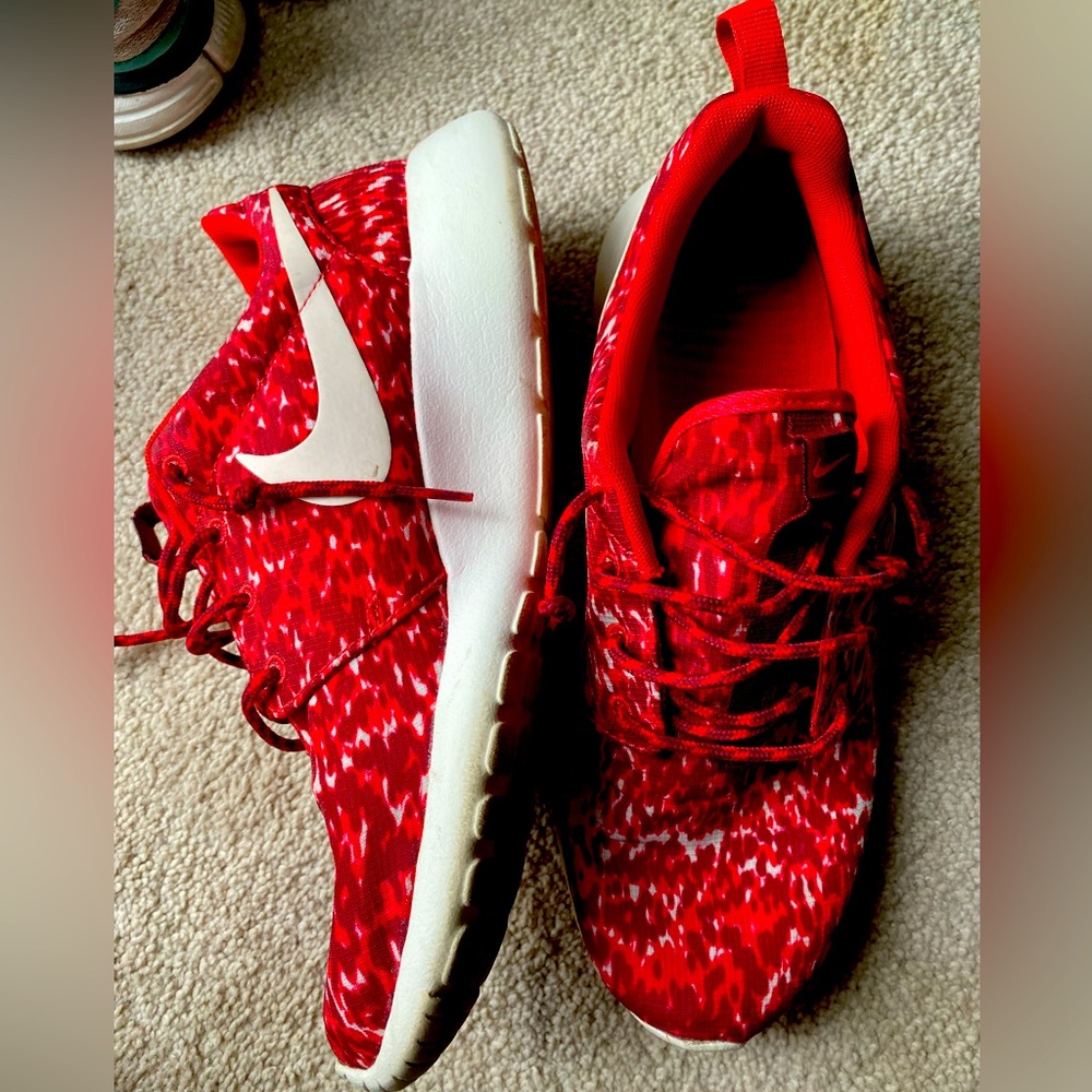 Women’s Nike Roshe’s